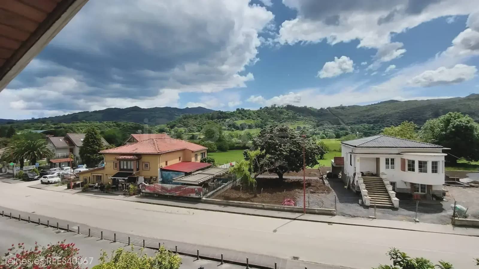 Semi-Rækkehus til salg i Rasines - € 265.000 (Ref: 9763446)