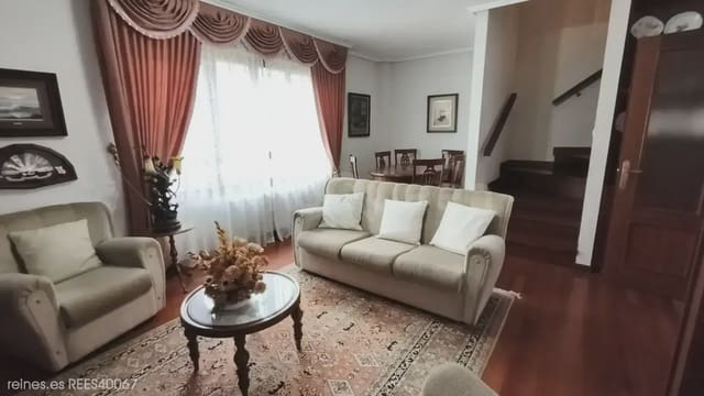 Semi-Rækkehus til salg i Rasines - € 265.000 (Ref: 9763446)