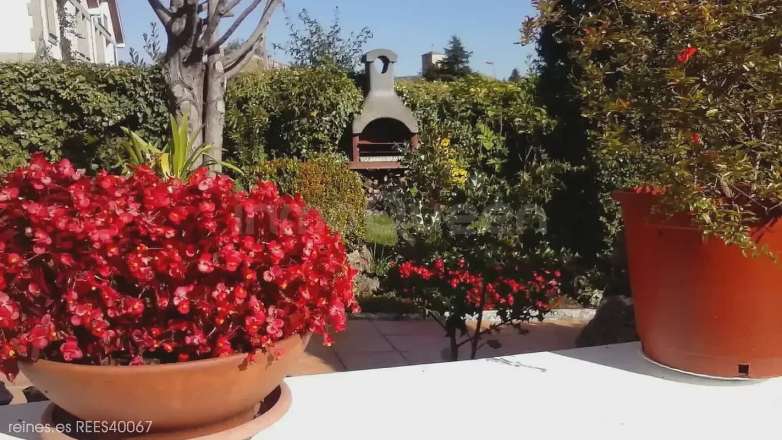 Semi-Rækkehus til salg i Rasines - € 265.000 (Ref: 9763446)