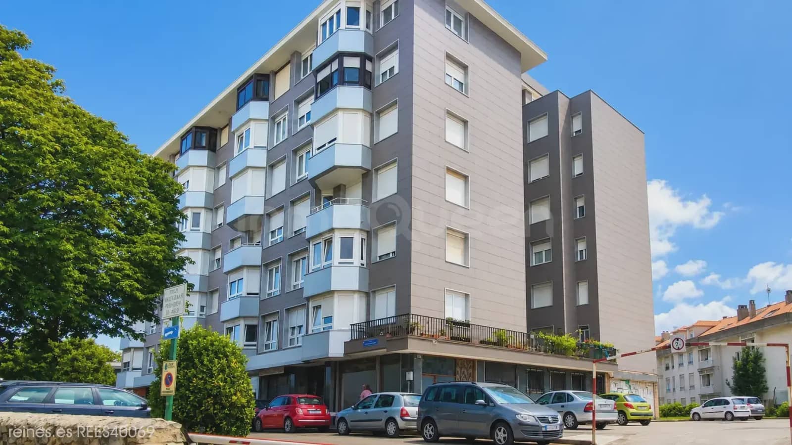 3 bedroom Flat for sale in Santander with garage - € 289,000 (Ref: 9763448)