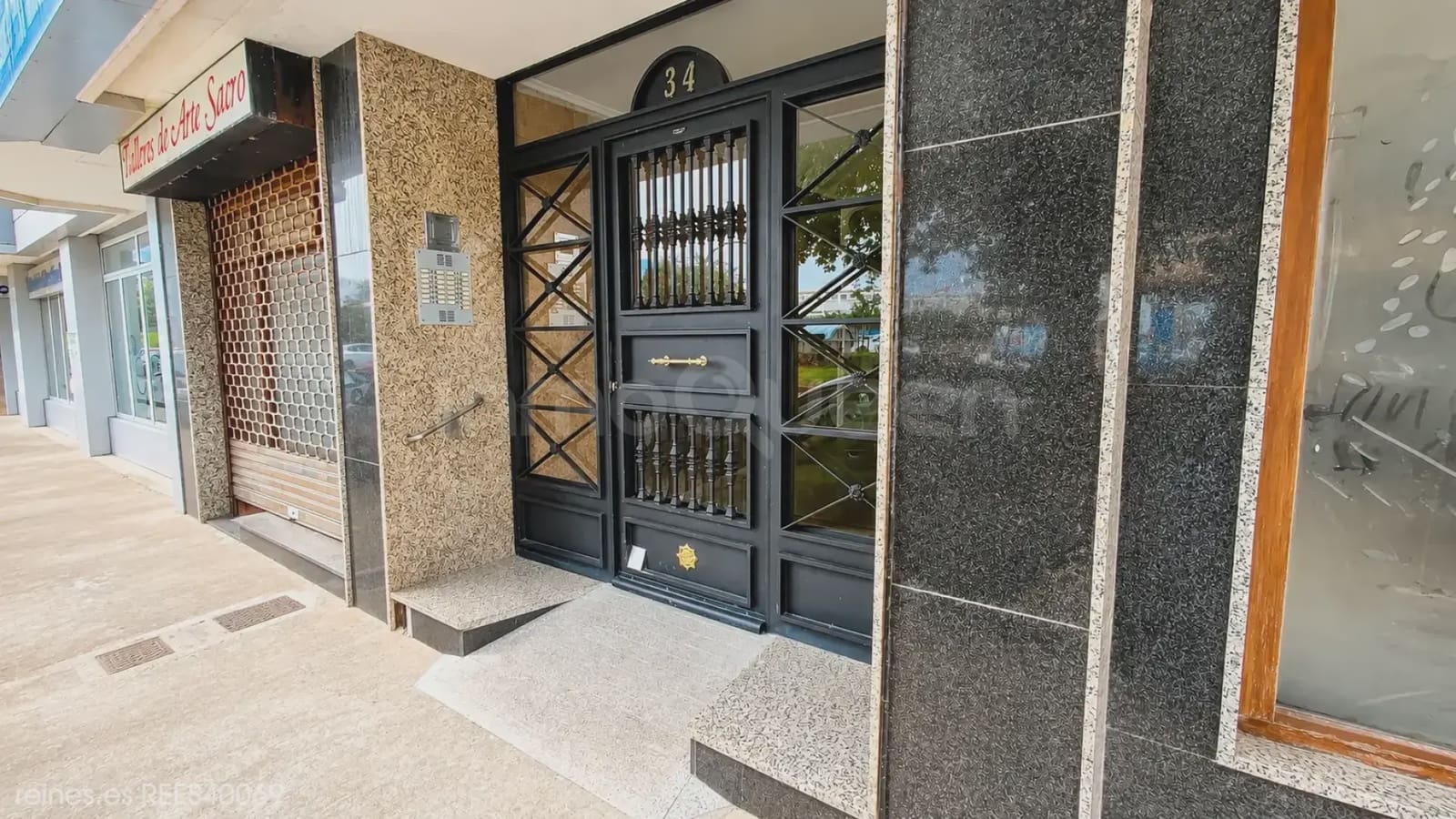 3 bedroom Flat for sale in Santander with garage - € 289,000 (Ref: 9763448)