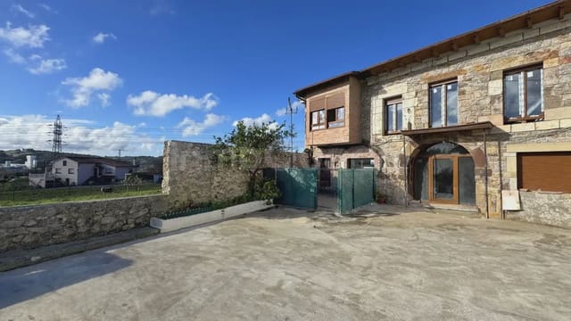 4 bedroom Semi-detached Villa for sale in Muriedas, Camargo with garage - € 349,000 (Ref: 9763449)