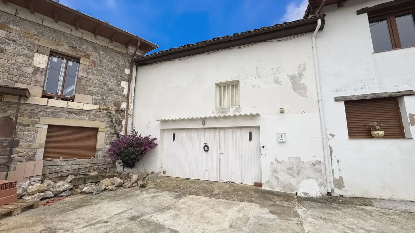 4 soveværelse Semi-Rækkehus til salg i Muriedas med garage - € 349.000 (Ref: 9763449)