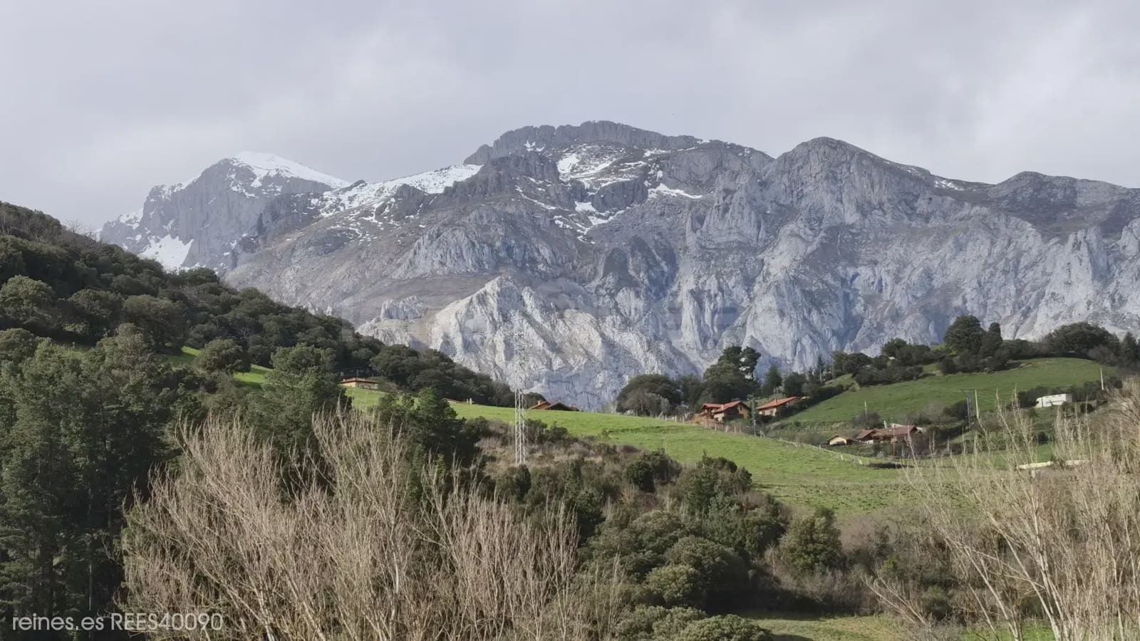 4 soveværelse Finca/Landehus til salg i Cillorigo de Liebana - € 360.000 (Ref: 9763451)