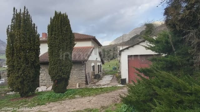 4 soveværelse Finca/Landehus til salg i Cillorigo de Liébana - € 360.000 (Ref: 9763451)