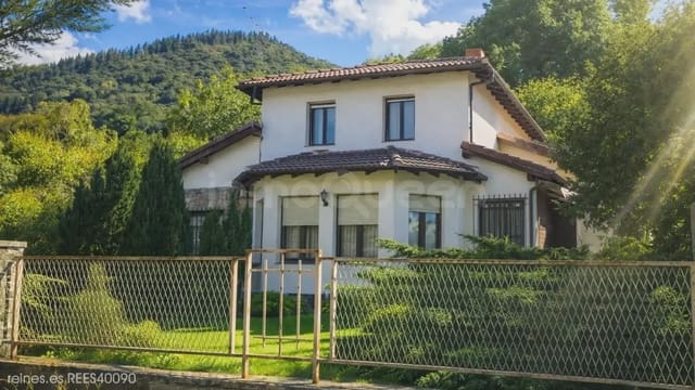 4 soveværelse Finca/Landehus til salg i Cillorigo de Liébana - € 360.000 (Ref: 9763451)