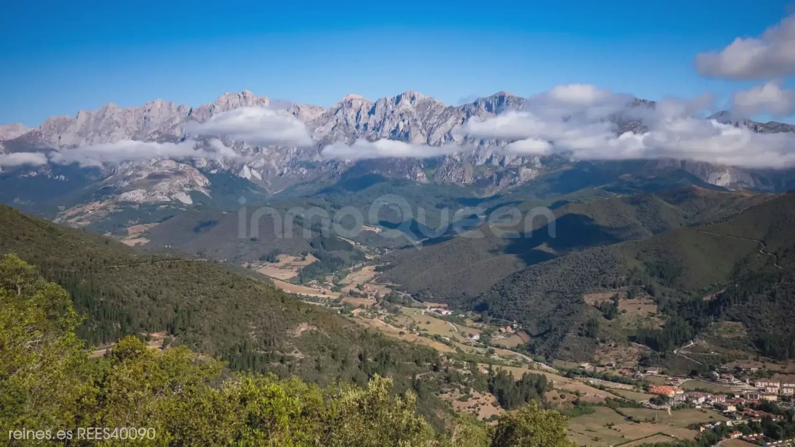 4 bedroom Finca/Country House for sale in Cillorigo de Liebana - € 297,000 (Ref: 9763451)