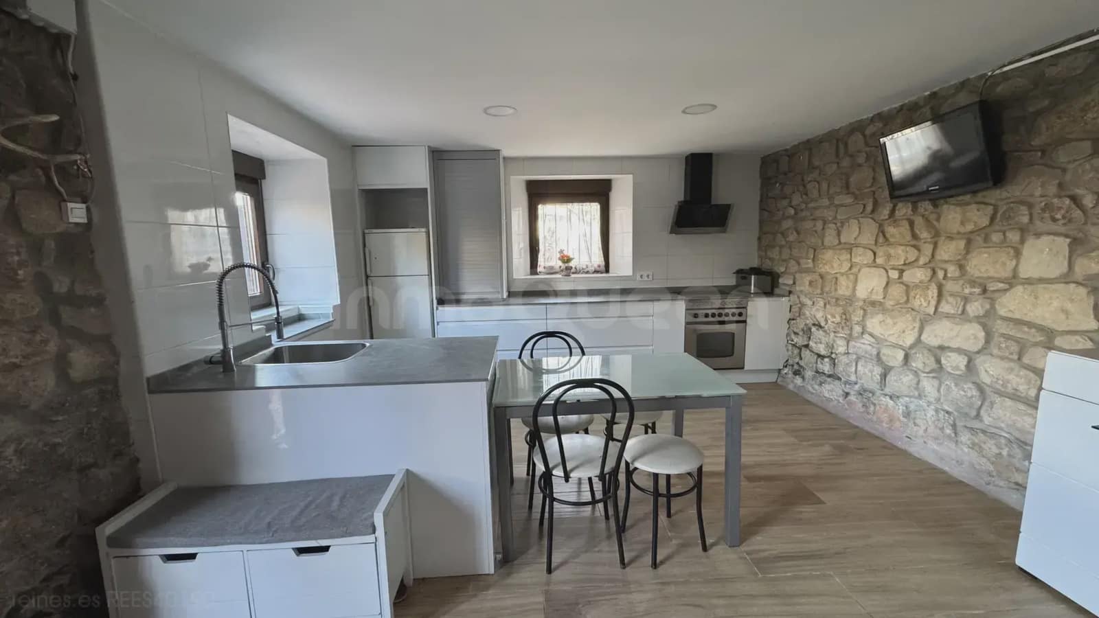 3 soveværelse Semi-Rækkehus til salg i Campoo de Enmedio med garage - € 165.000 (Ref: 9763452)