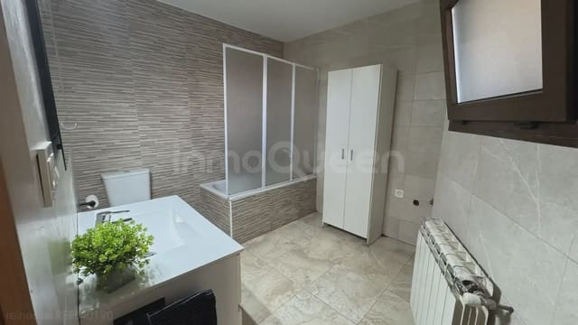 3 soveværelse Semi-Rækkehus til salg i Campoo de Enmedio med garage - € 165.000 (Ref: 9763452)