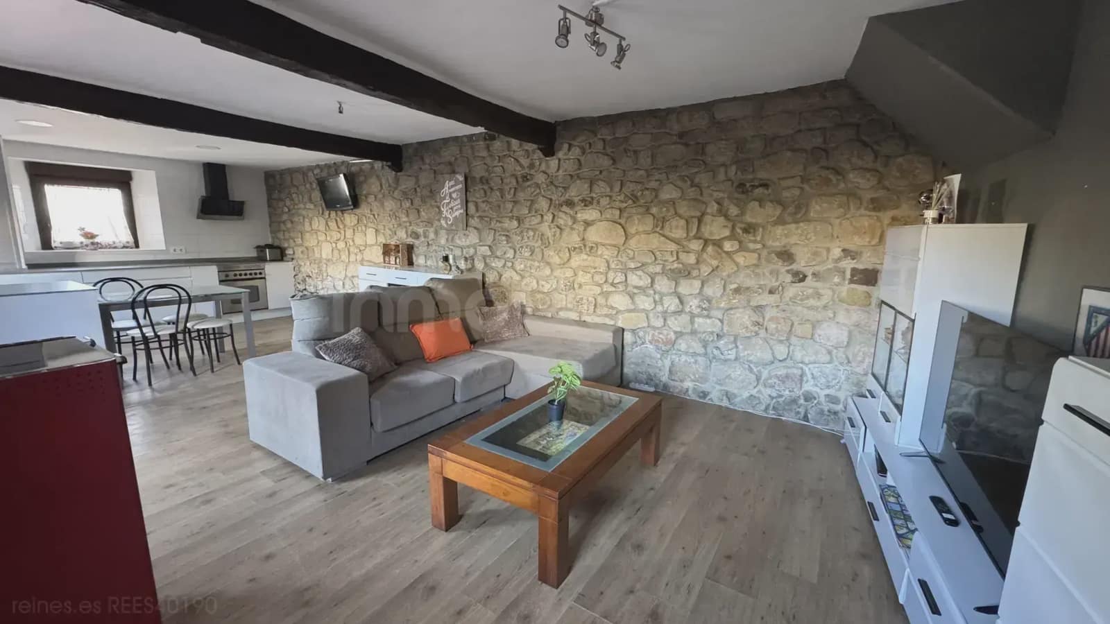 3 soveværelse Semi-Rækkehus til salg i Campoo de Enmedio med garage - € 165.000 (Ref: 9763452)