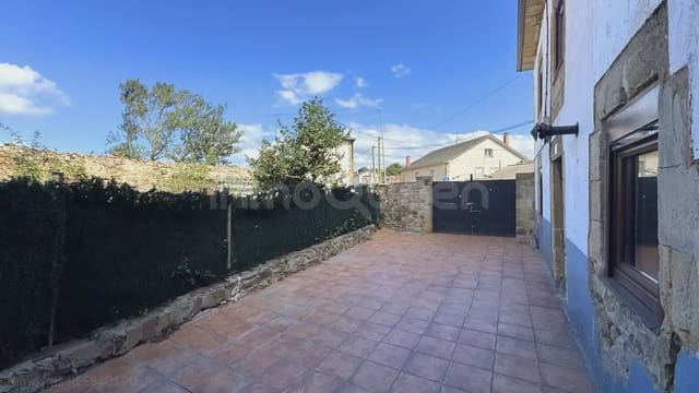 3 soveværelse Semi-Rækkehus til salg i Campoo de Enmedio med garage - € 165.000 (Ref: 9763452)