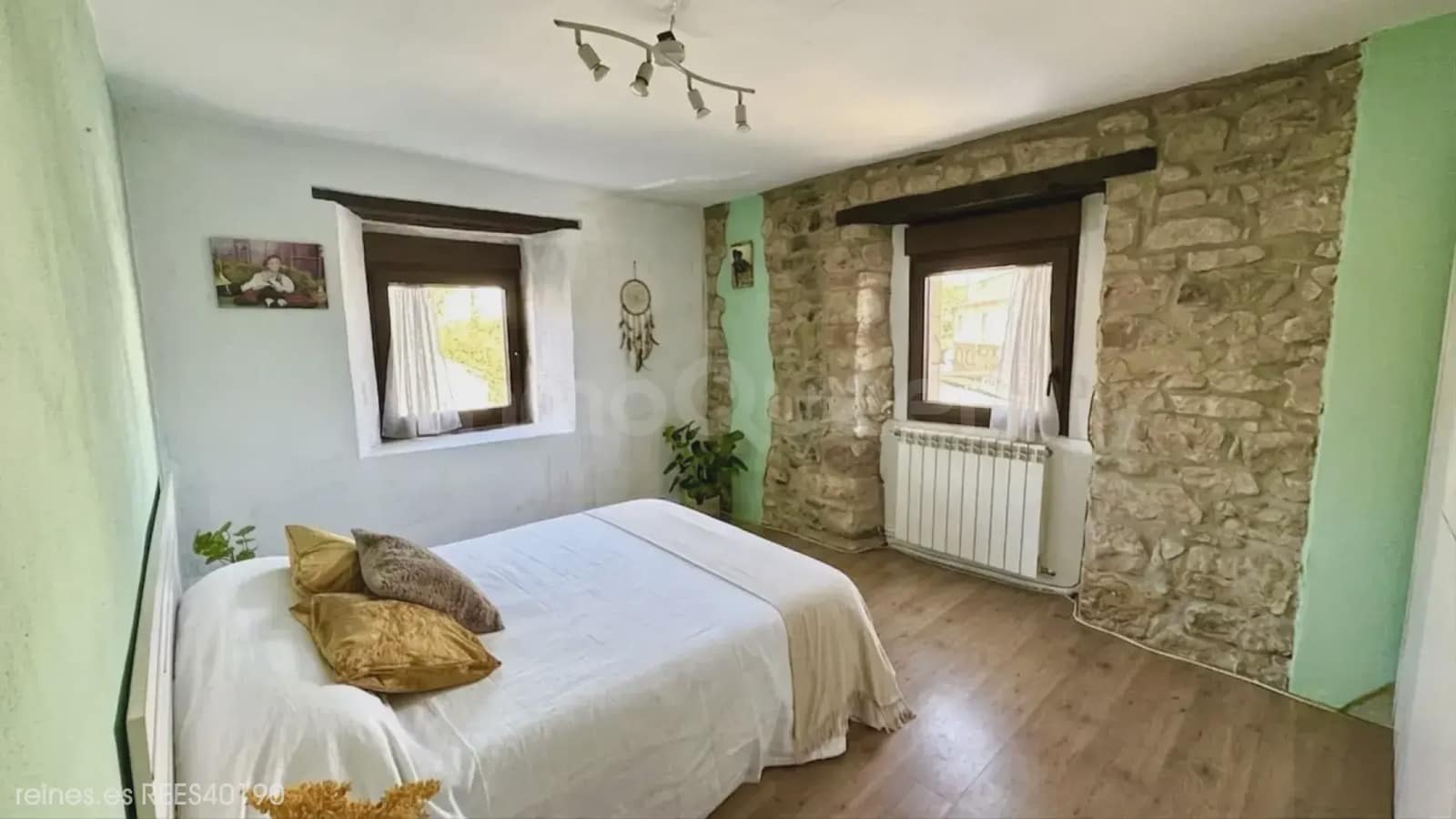 3 bedroom Semi-detached Villa for sale in Las Rozas de Valdearrollo with garage - € 156,000 (Ref: 9763452)