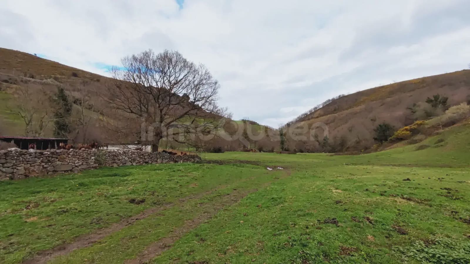 Grunde uden byggetilladelser til salg i Barcena de Pie de Concha - € 119.000 (Ref: 9763455)