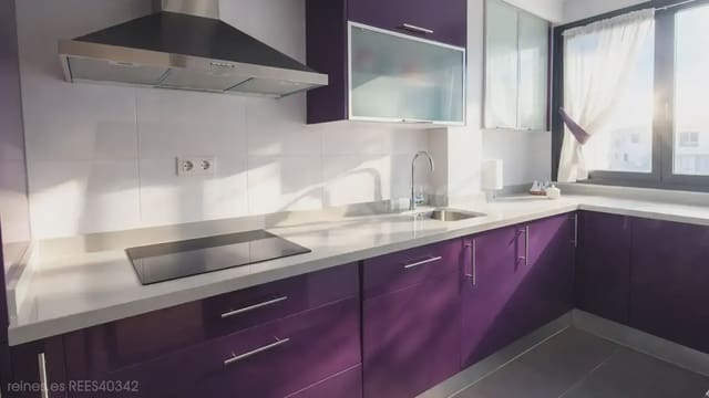 2 soveværelse Lejlighed til salg i Santander med garage - € 367.000 (Ref: 9763456)