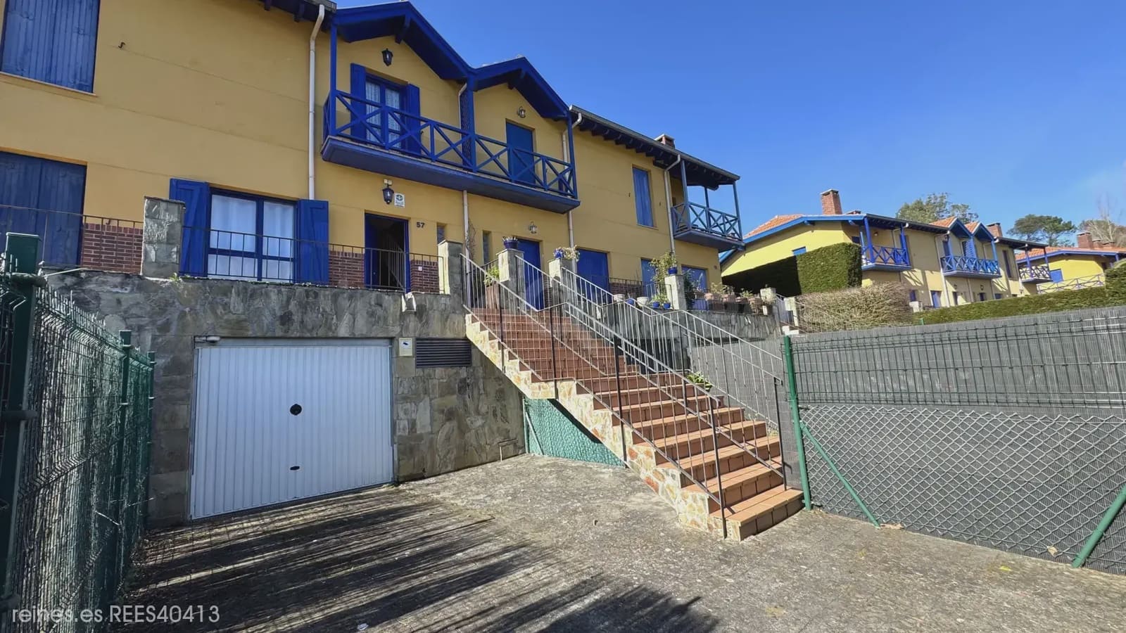 3 bedroom Terraced Villa for sale in Comillas with garage - € 540,000 (Ref: 9763457)