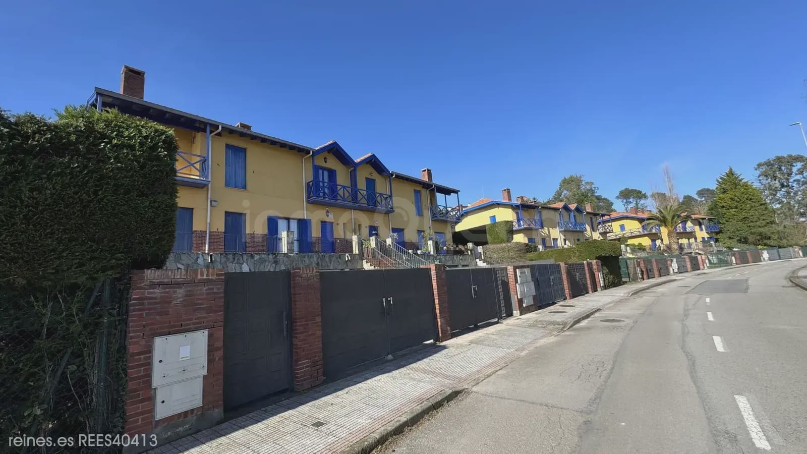 3 bedroom Terraced Villa for sale in Comillas with garage - € 540,000 (Ref: 9763457)