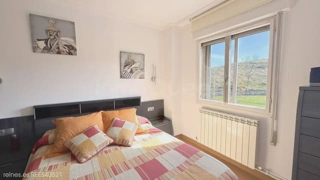 3 makuuhuone Asunto myytävänä paikassa Reinosa mukana 
autotalli - 138 000 € (Ref: 9781405)