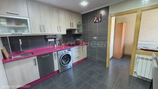 3 makuuhuone Asunto myytävänä paikassa Reinosa mukana 
autotalli - 138 000 € (Ref: 9781405)