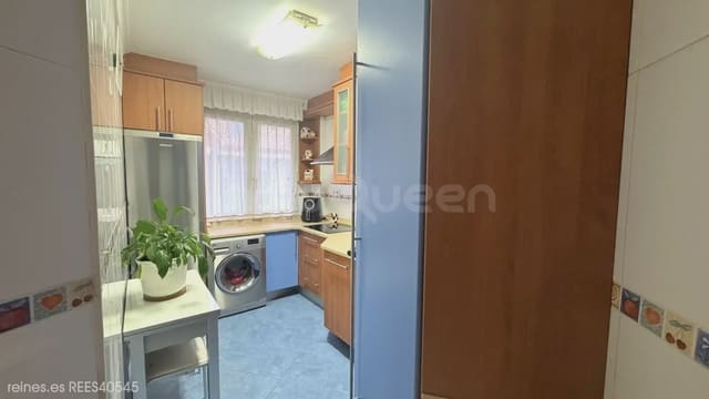 3 slaapkamer Flat te koop in Los Corrales de Buelna met garage - € 189.000 (Ref: 9781406)