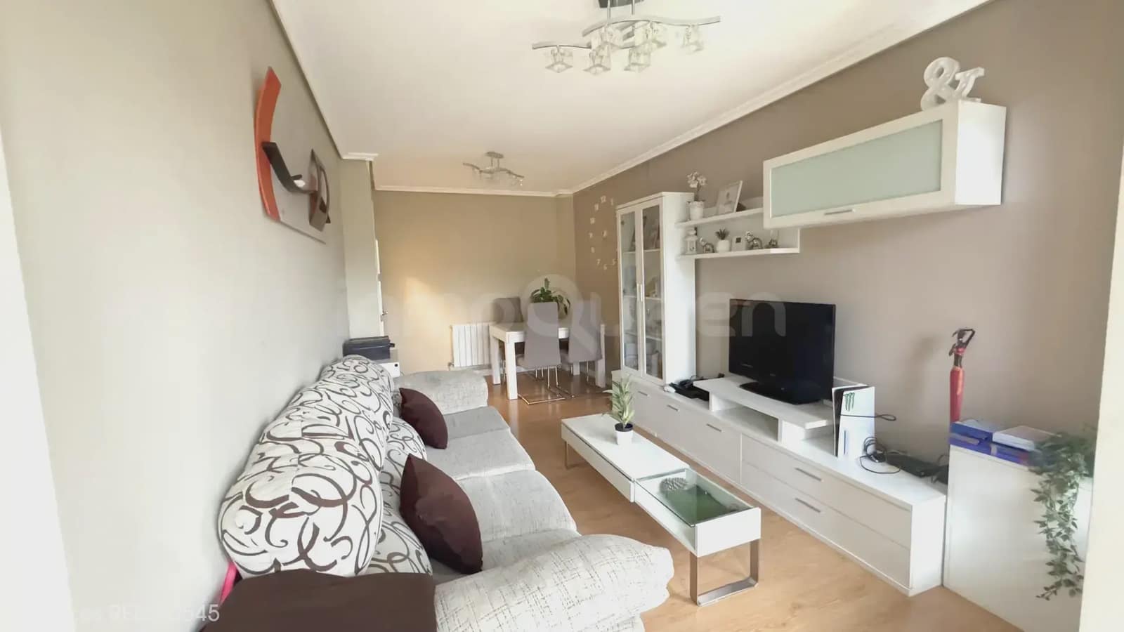 3 bedroom Flat for sale in Los Corrales de Buelna with garage - € 189,000 (Ref: 9781406)