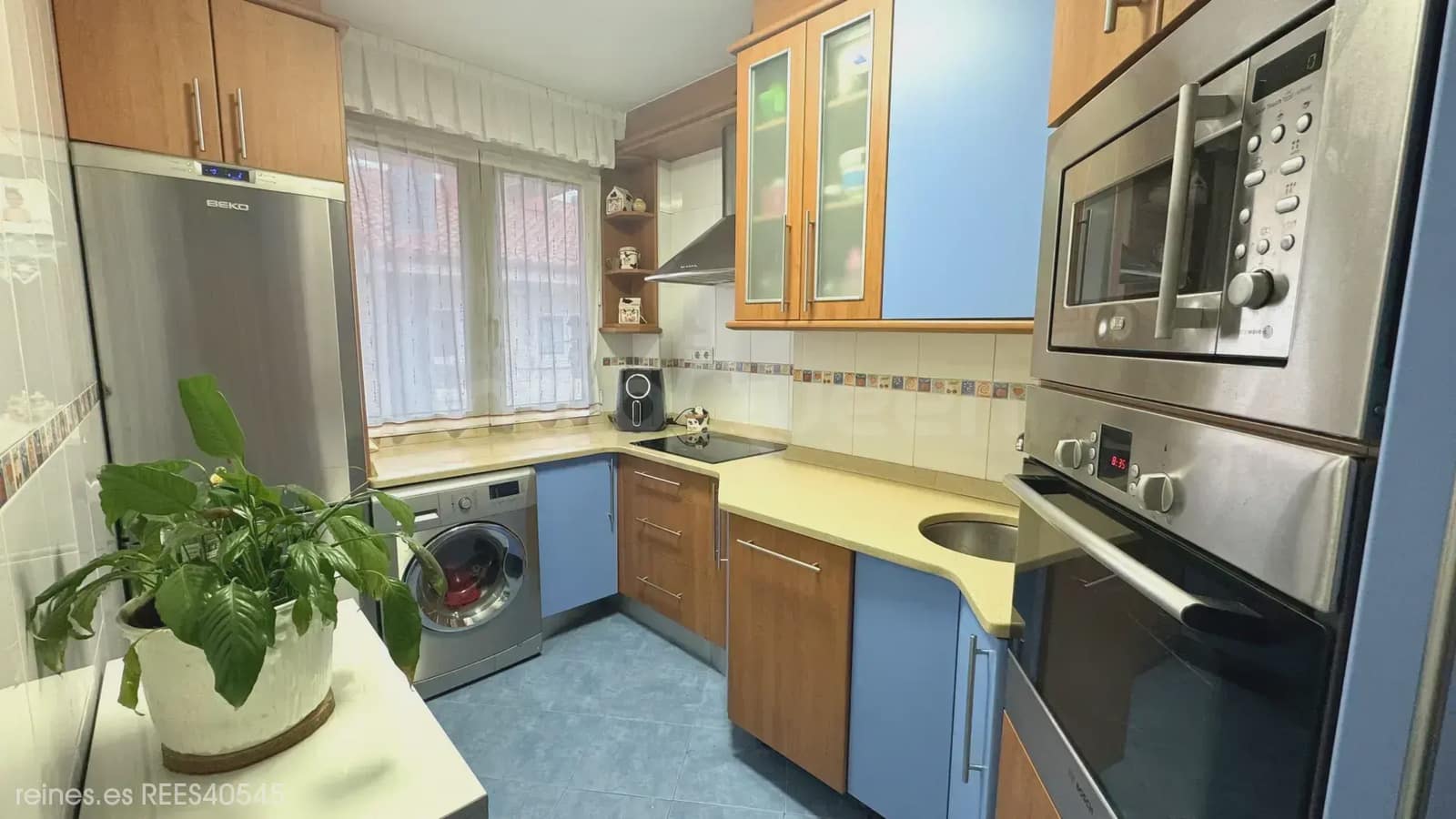 3 bedroom Flat for sale in Los Corrales de Buelna with garage - € 189,000 (Ref: 9781406)