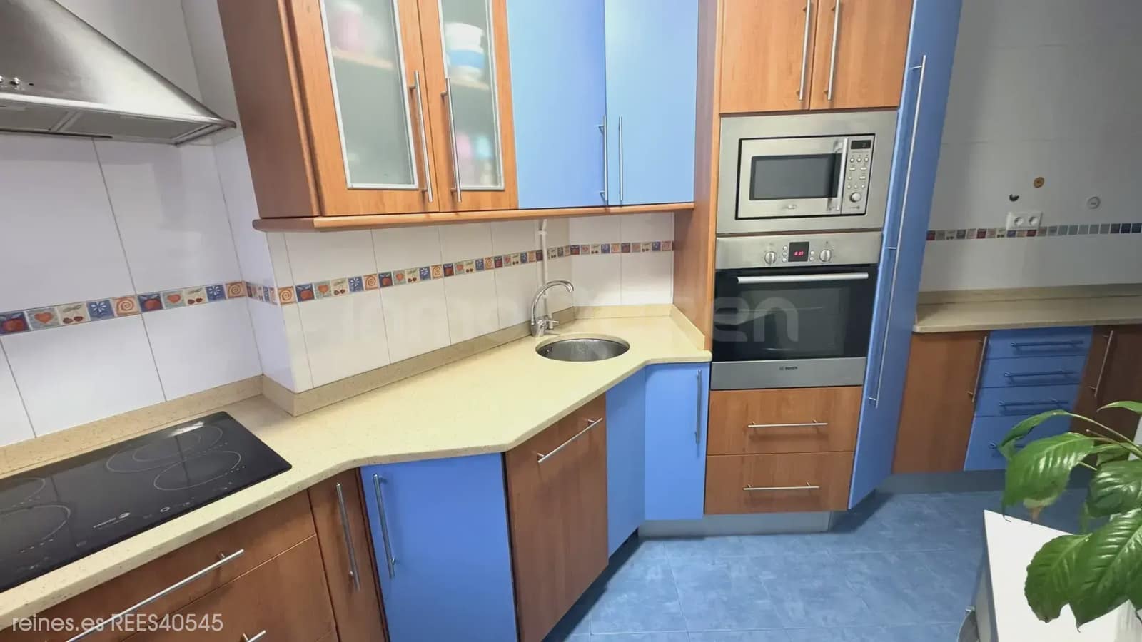 3 bedroom Flat for sale in Los Corrales de Buelna with garage - € 189,000 (Ref: 9781406)