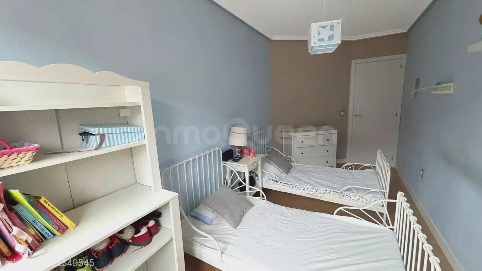 3 bedroom Flat for sale in Los Corrales de Buelna with garage - € 189,000 (Ref: 9781406)