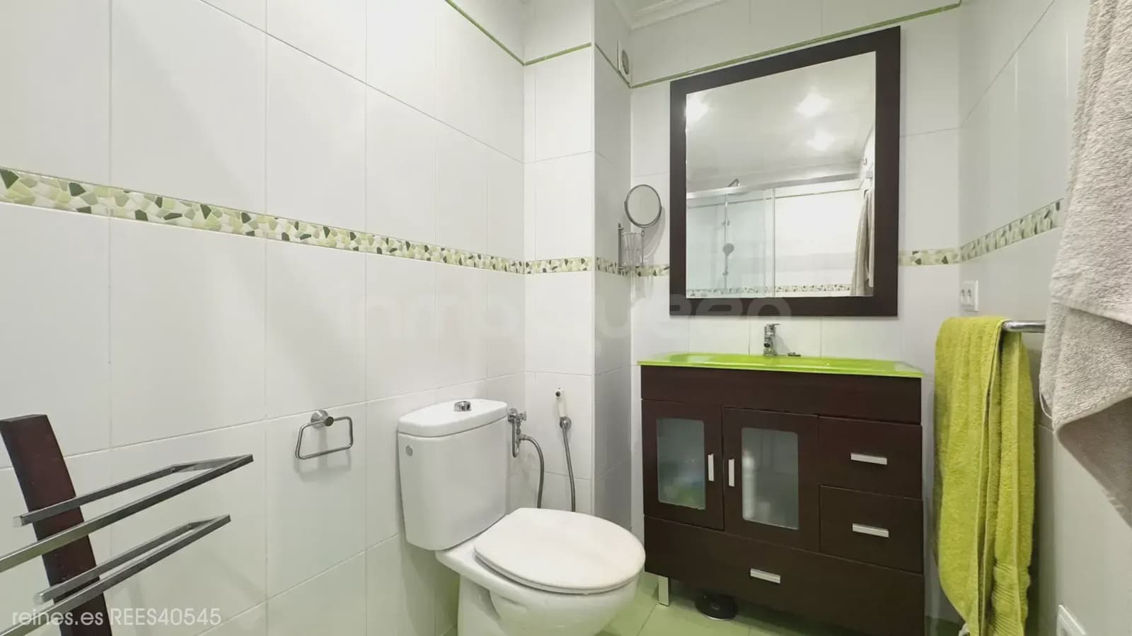 3 bedroom Flat for sale in Los Corrales de Buelna with garage - € 189,000 (Ref: 9781406)