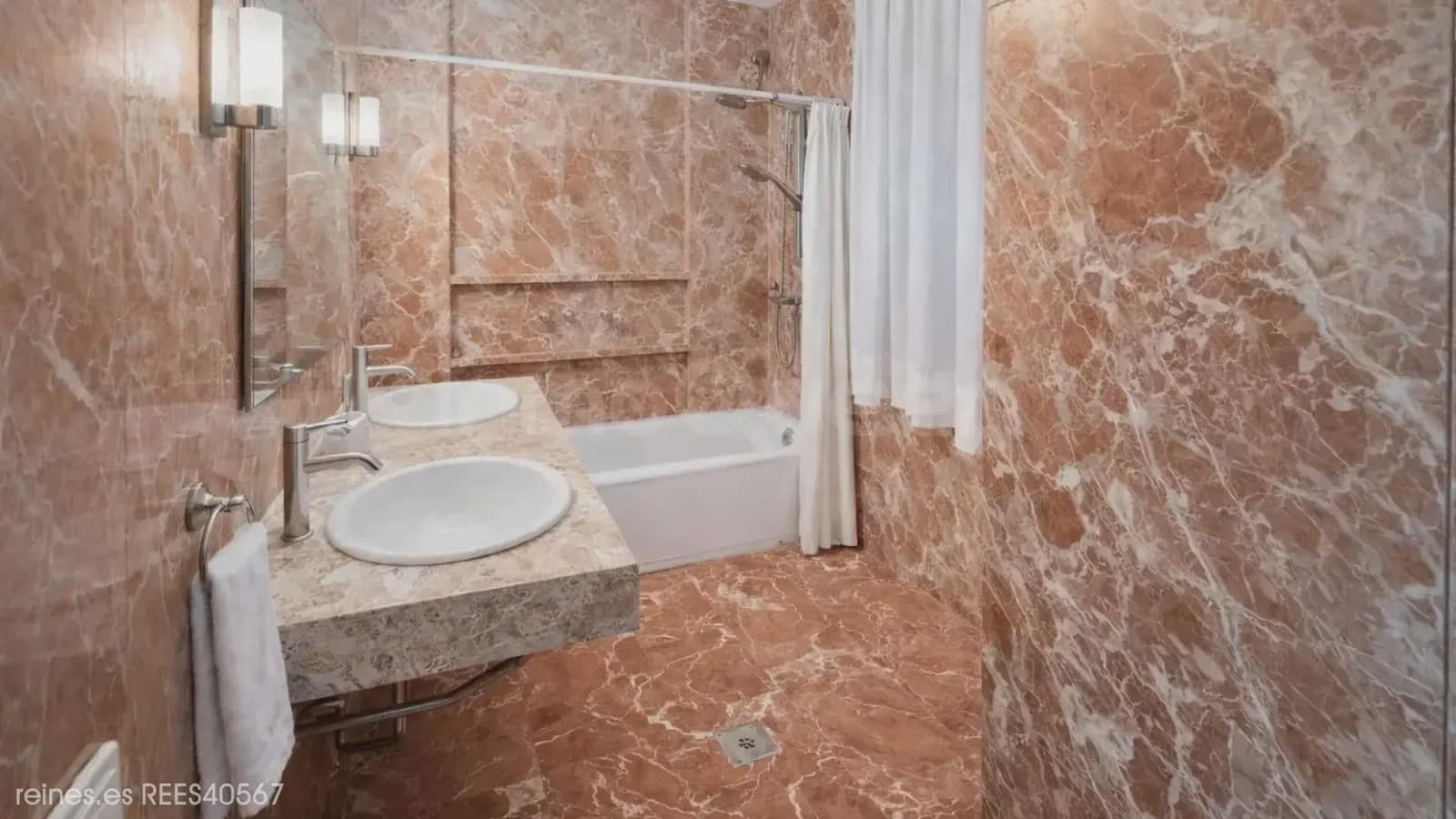 Piso de 4 habitaciones en Zaragoza ciudad en venta con garaje - 650.000 € (Ref: 9797534)