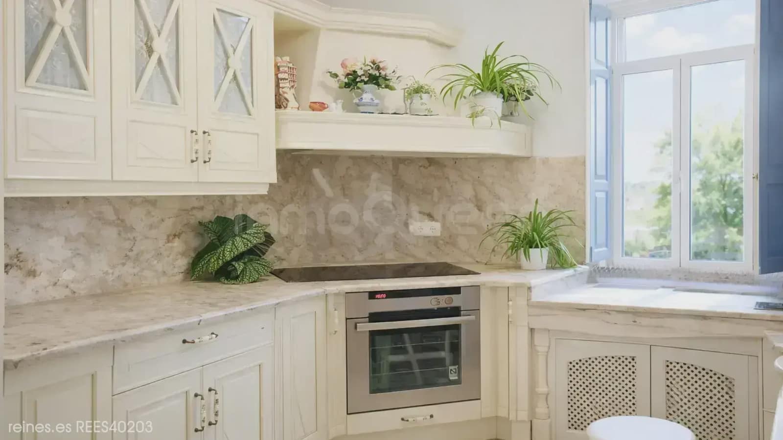 9 makuuhuone Omakotitalo myytävänä paikassa Barreiros mukana 
autotalli - 1 400 000 € (Ref: 9798329)