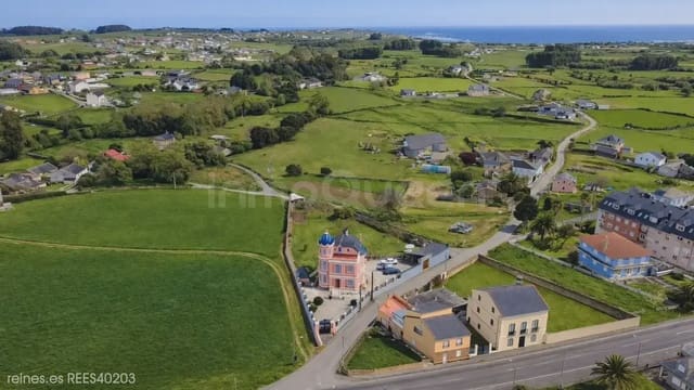 9 makuuhuone Omakotitalo myytävänä paikassa Barreiros mukana 
autotalli - 1 400 000 € (Ref: 9798329)