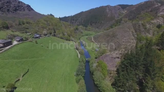 5 sypialnia Finka/Dom wiejski na sprzedaż w Santa Eulalia de Oscos z garażem - 300 000 € (Ref: 9798333)