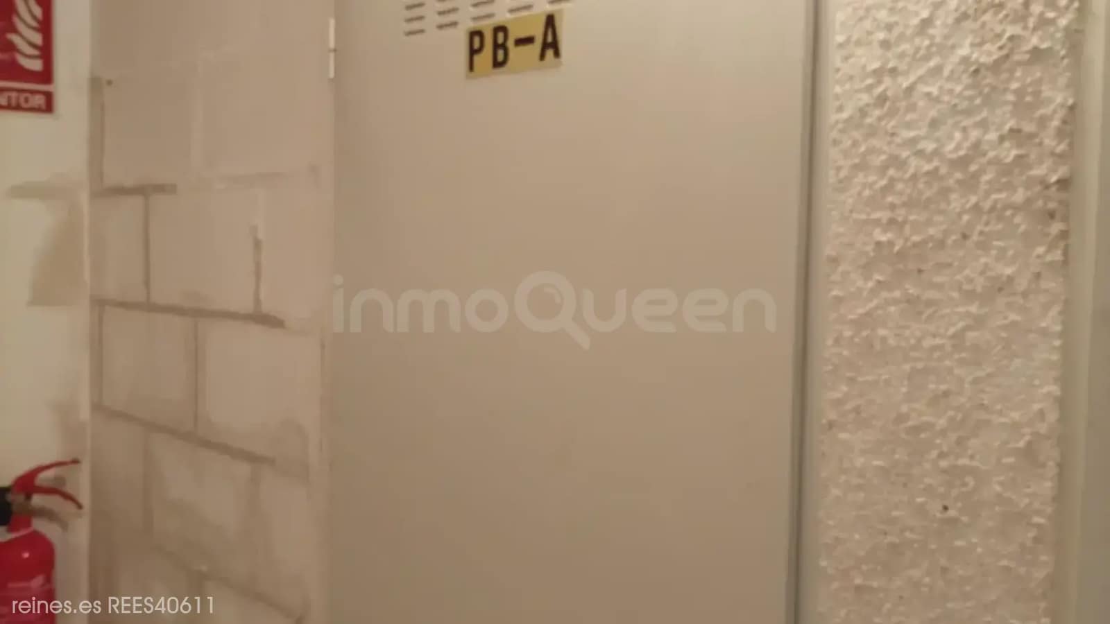 1 bedroom Flat for sale in Foz with garage - € 135,000 (Ref: 9798336)