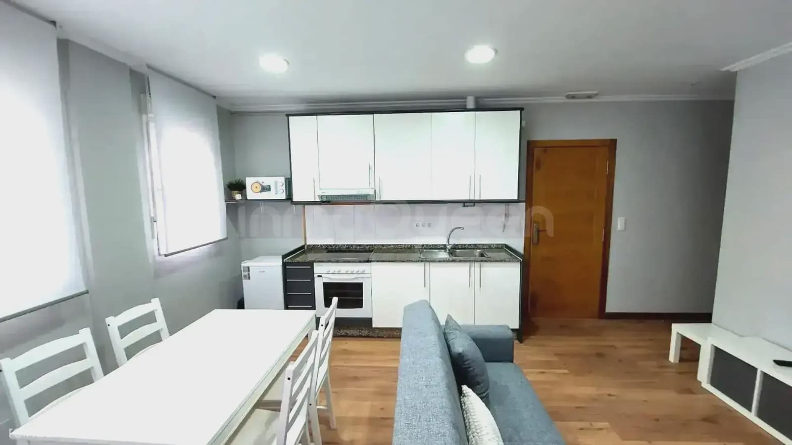 1 bedroom Flat for sale in Foz with garage - € 135,000 (Ref: 9798336)