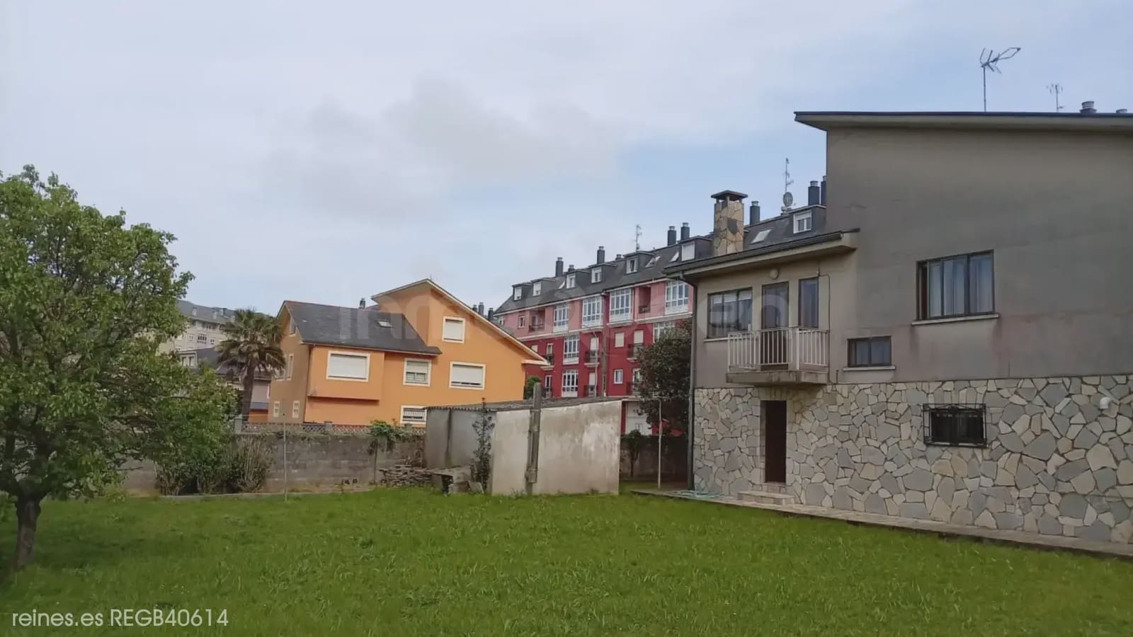 6 bedroom Apartment for sale in Ribadeo with garage - € 550,000 (Ref: 9798337)