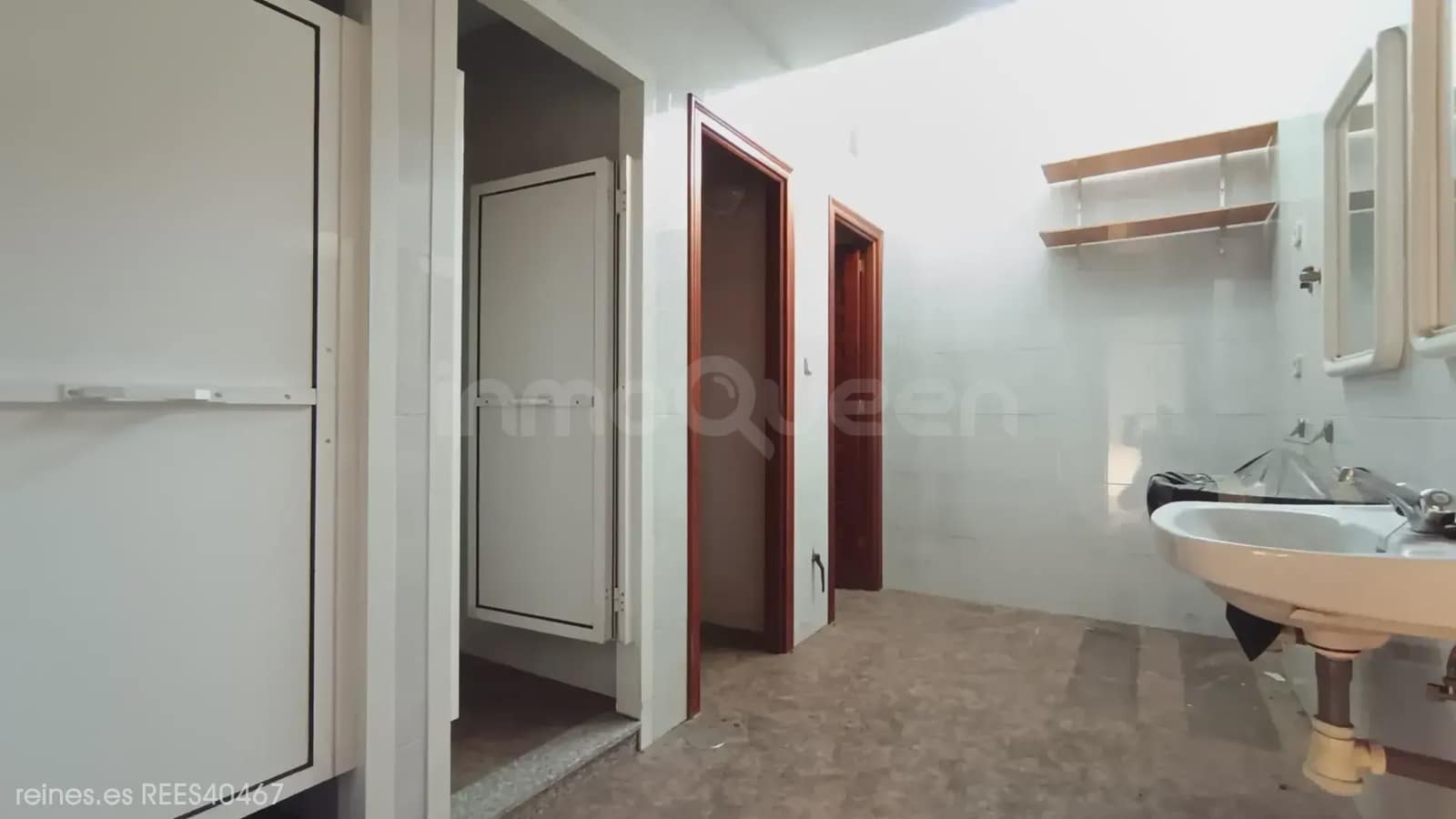 Gewerbe zu vermieten in Llanera mit Garage - 5.000 € (Ref: 9802965)