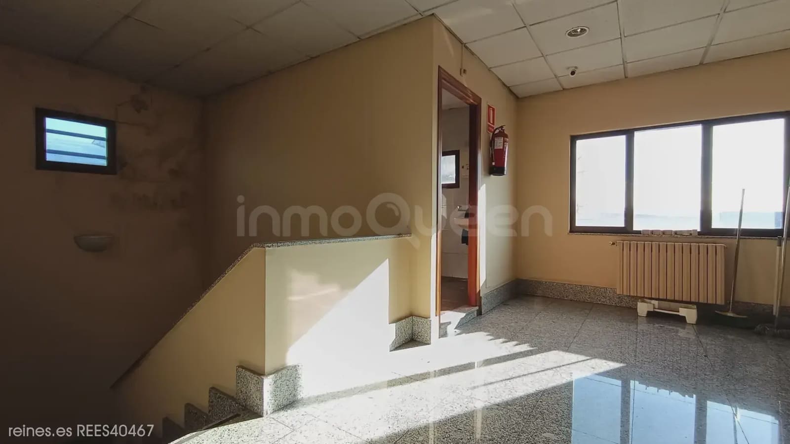 Gewerbe zu vermieten in Llanera mit Garage - 5.000 € (Ref: 9802965)