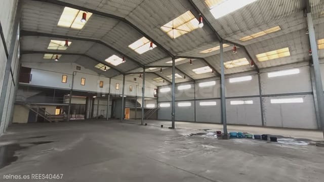 Gewerbe zu vermieten in Llanera mit Garage - 5.000 € (Ref: 9802965)