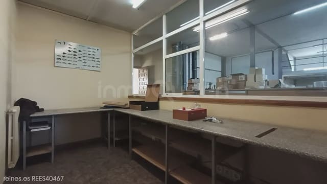 Gewerbe zu vermieten in Llanera mit Garage - 5.000 € (Ref: 9802965)