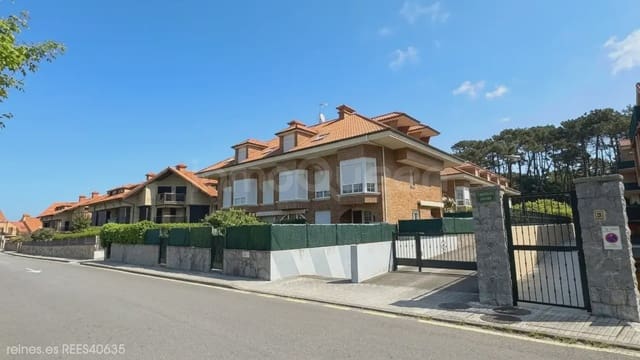 Adosado de 3 habitaciones en Noja en venta con garaje - 359.900 € (Ref: 9805713)