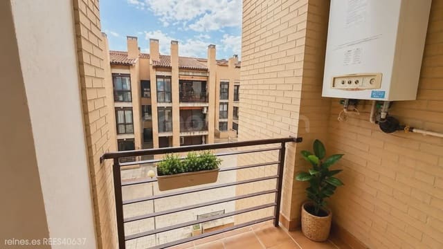 2 chambre Appartement à vendre à La Puebla de Alfindén avec garage - 197 000 € (Ref: 9805919)