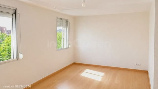 2 bedroom Flat for sale in Zaragoza city - € 98,000 (Ref: 9806815)