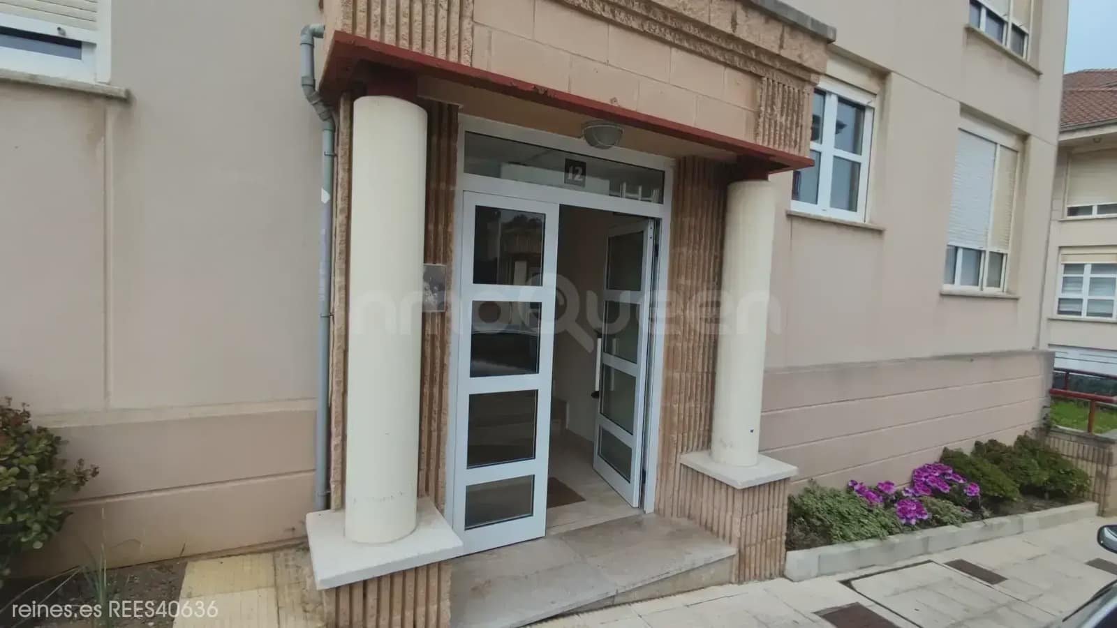 3 bedroom Apartment for sale in Liencres with garage - € 330,000 (Ref: 9806816)
