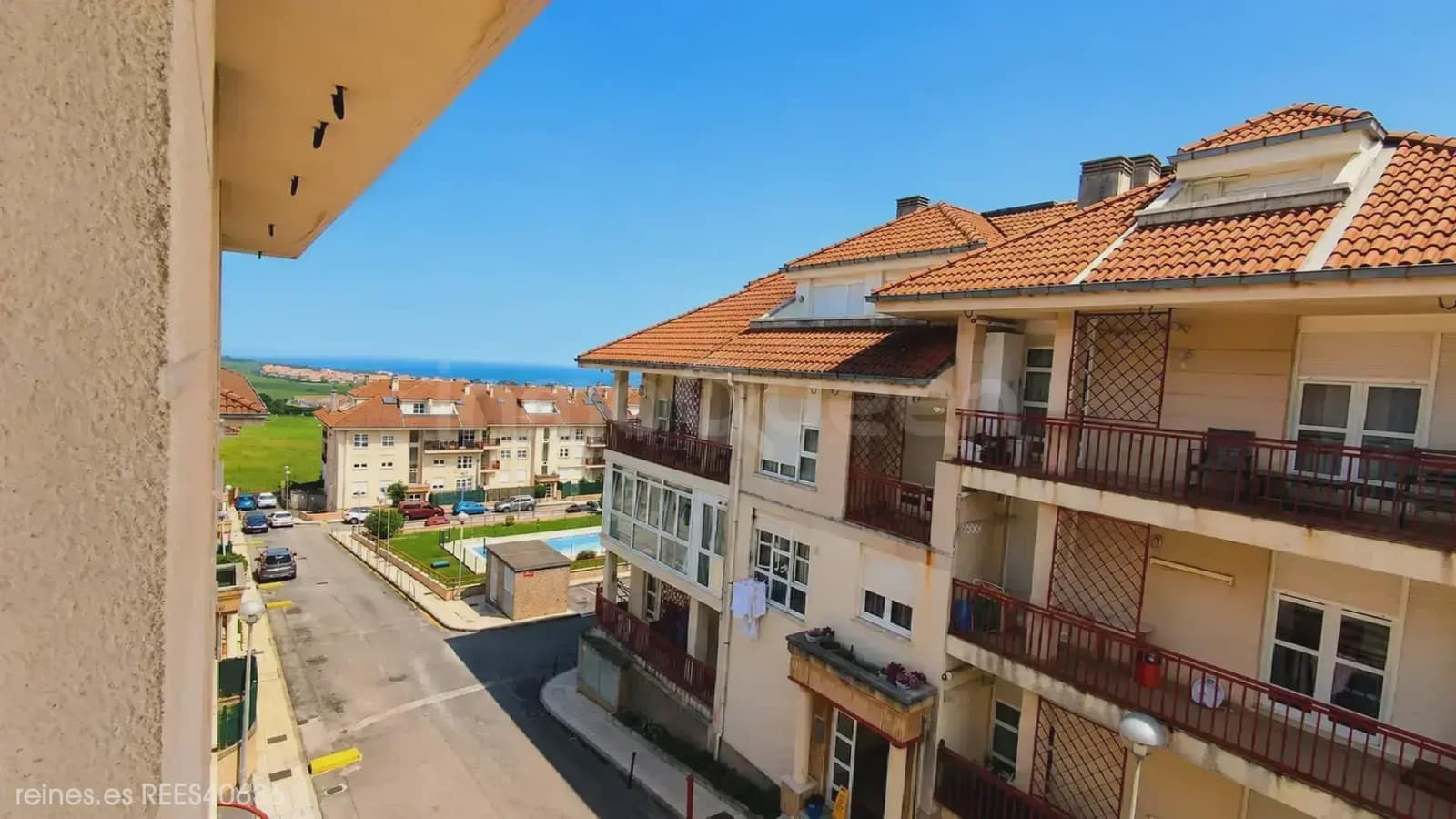 3 bedroom Apartment for sale in Liencres with garage - € 330,000 (Ref: 9806816)