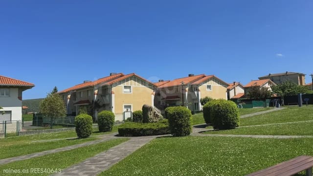 2 soveværelse Lejlighed til salg i Galizano, Ribamontán al Mar med garage - € 299.000 (Ref: 9812925)