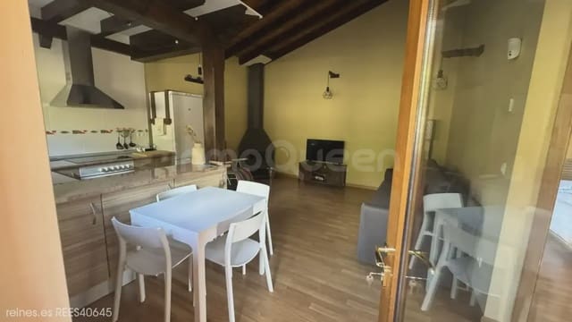 2 soveværelse Rækkehus til salg i Rionansa med garage - € 250.000 (Ref: 9816262)