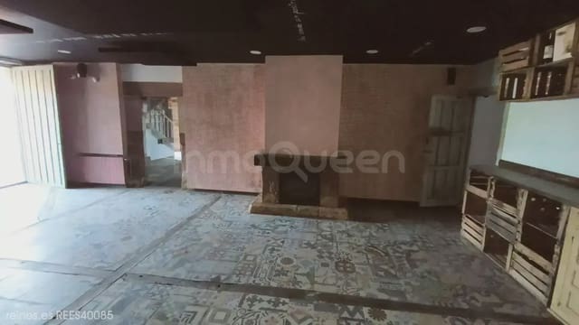 Restaurant/Bar for rent in Mazcuerras - € 2,500 (Ref: 9819725)