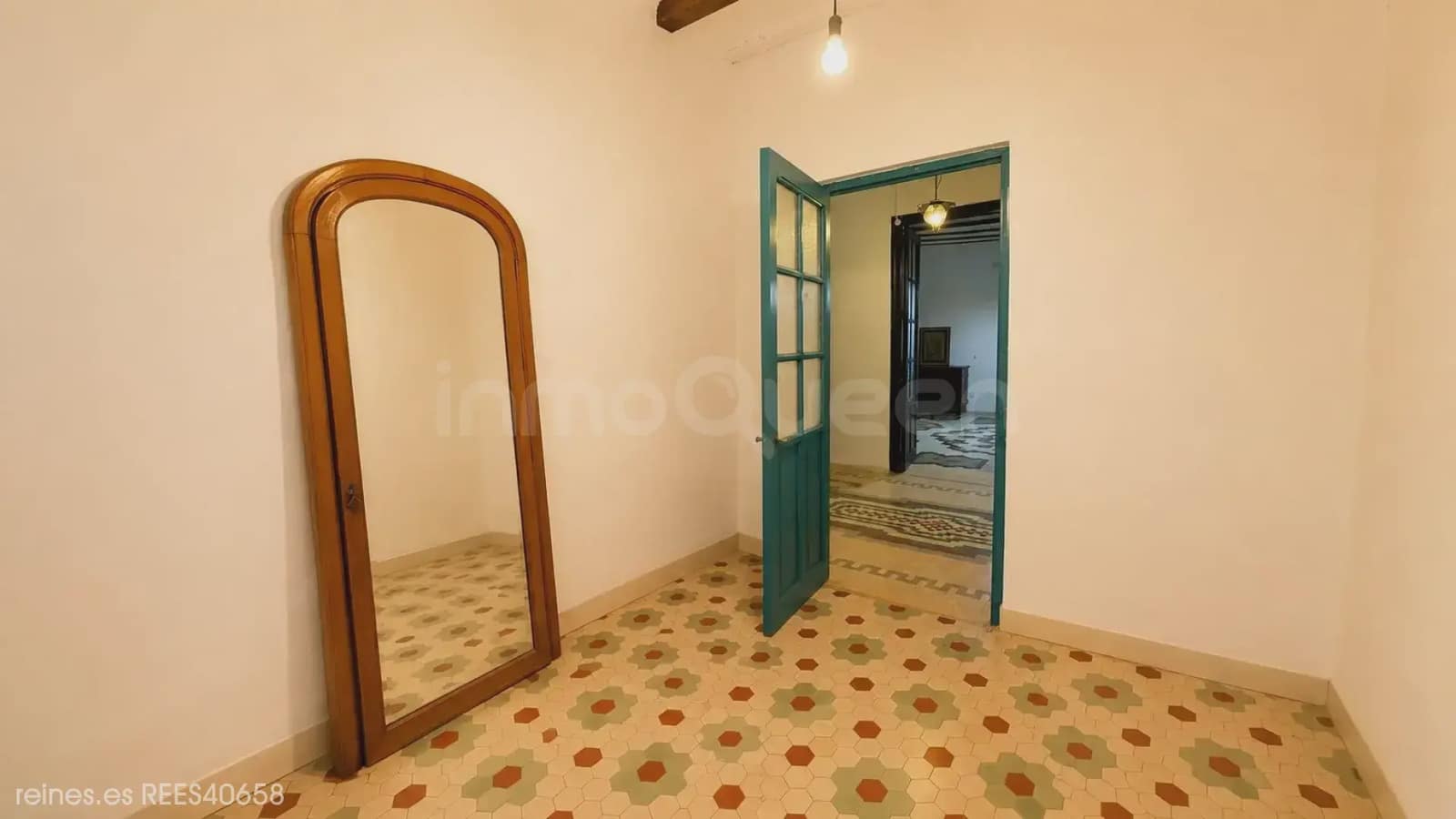 24 bedroom Villa for sale in Calamocha - € 550,000 (Ref: 9819727)