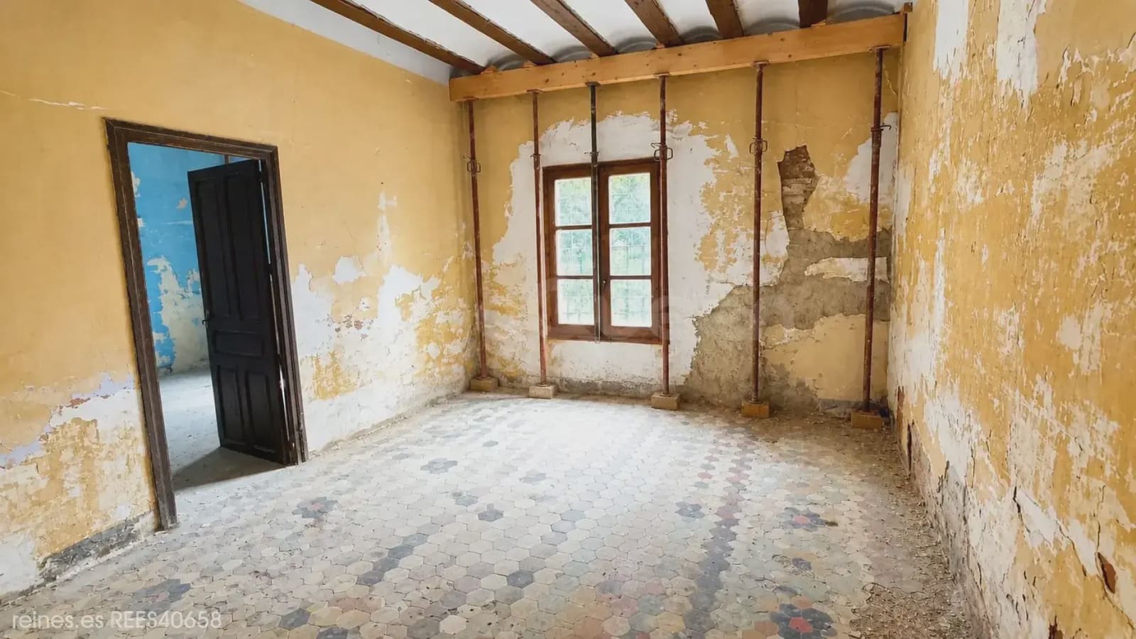 24 bedroom Villa for sale in Calamocha - € 550,000 (Ref: 9819727)