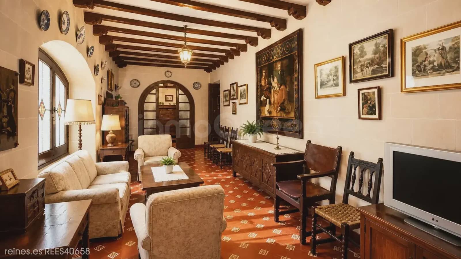24 bedroom Villa for sale in Calamocha - € 550,000 (Ref: 9819727)